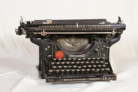 Schreibmaschine Antik